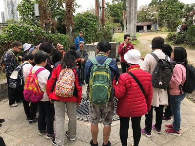 The visually impaired participants visited Sheung Cheung Wai (left) and Old Well (right), audio description was given to them to let them learn more about the features.